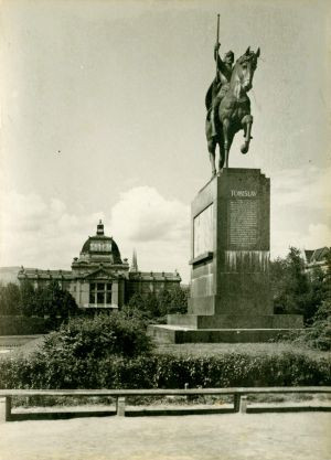 Zagreb - spomenik kralju Tomislavu