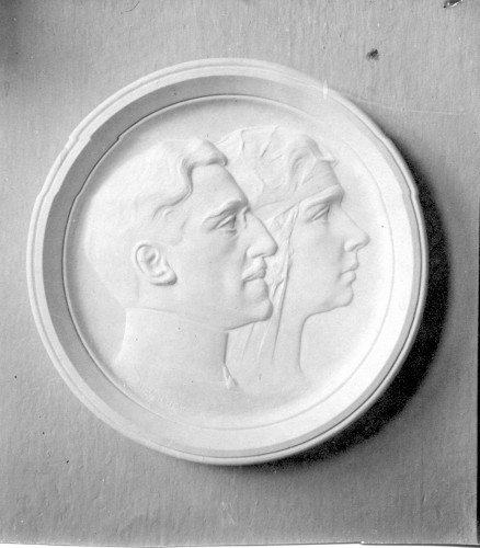 Portretni medaljon kralja Aleksandra i kraljice Marije