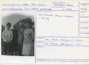 Folklorna građa hrvatskih sela u Slovačkoj; Devinska Nova Ves, 1966.: Književnik Milo Urban i obitelj.