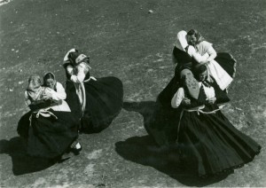 Djevojke plešu balun